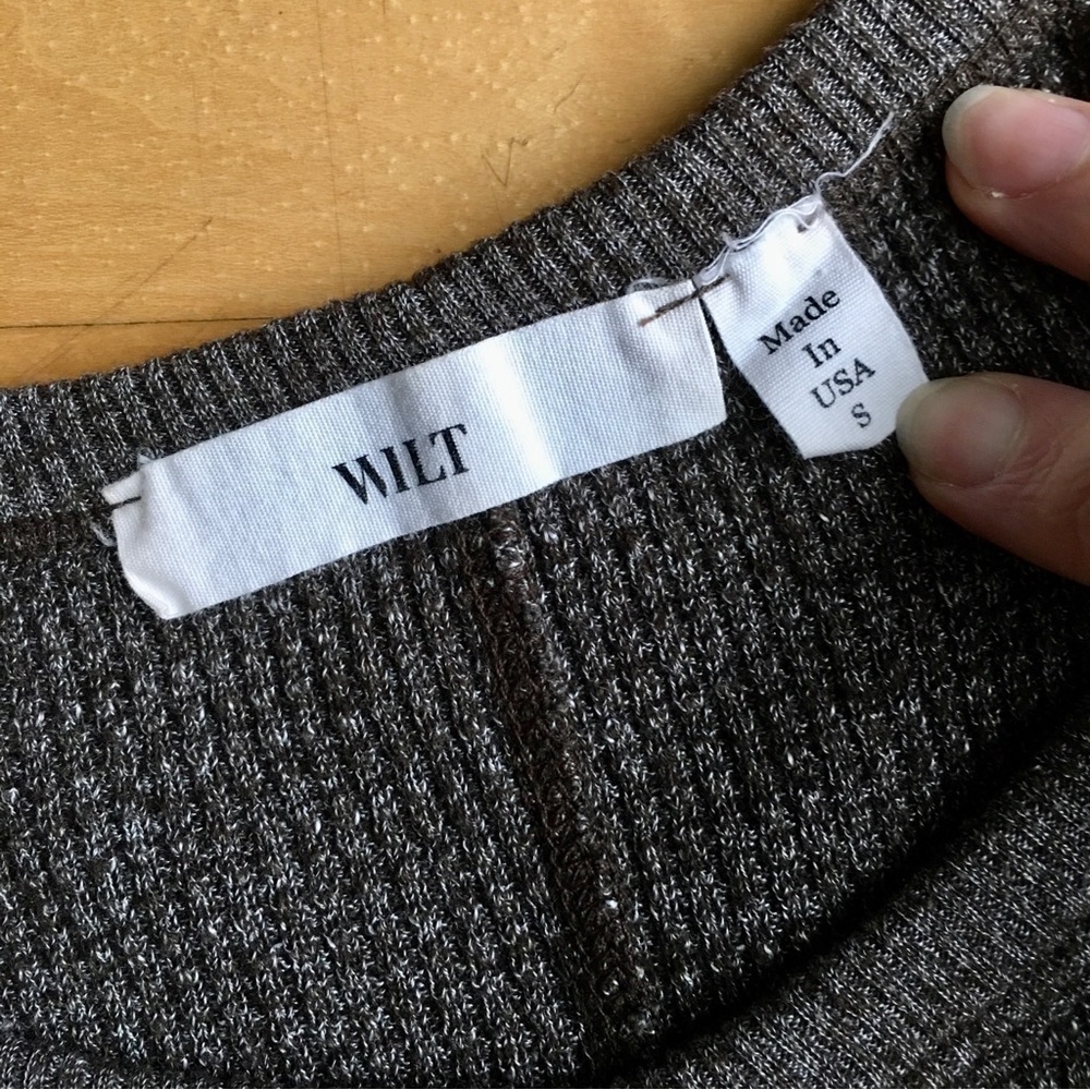 WILT Notched Hem Thermal Crewneck Lightweight Sweater, Brown Heather, Size S - Picture 6 of 17